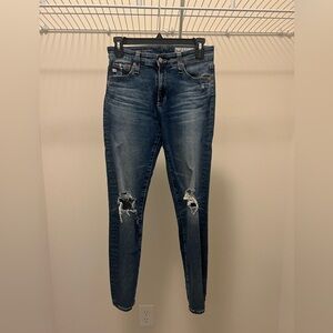 AG Farrah high rise distressed Skinny. Size 25R.